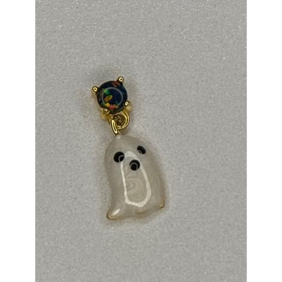 18 K gold plated ghost earrings with amazing design. Super small. - Picture 2 of 7